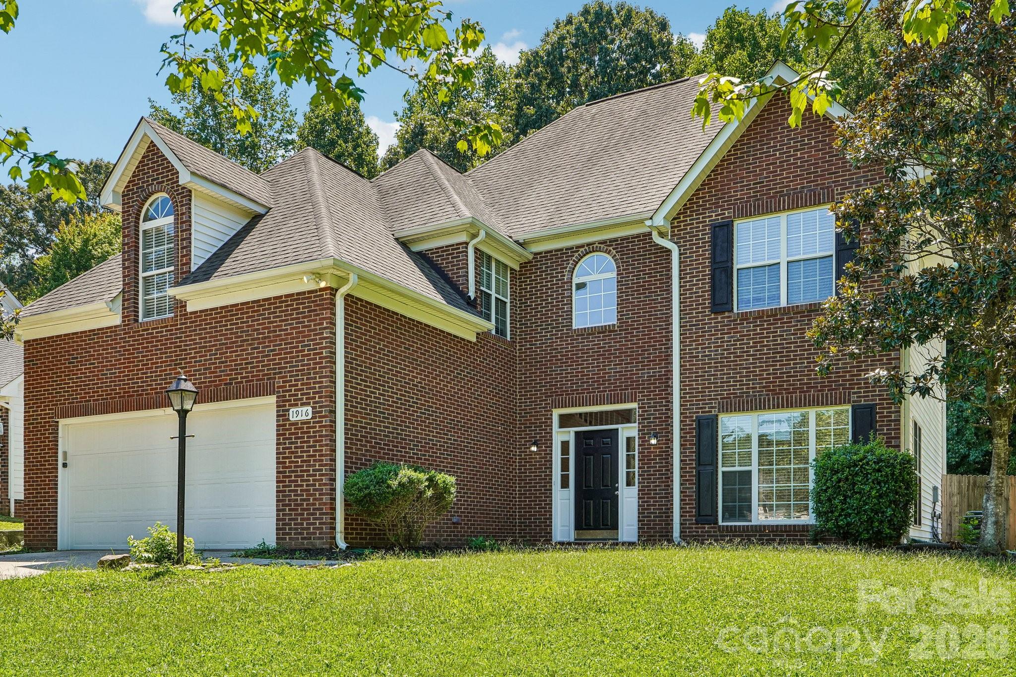 1916 Wilrose Place