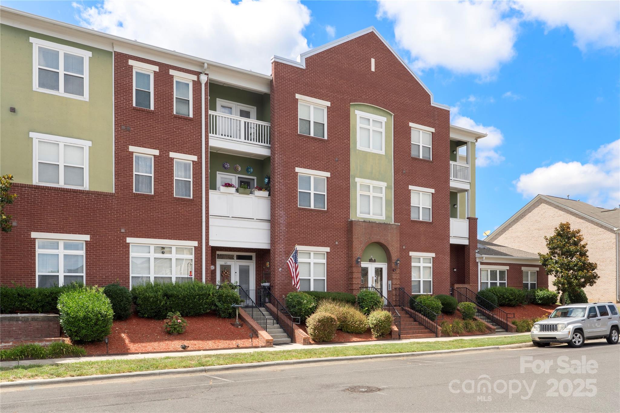 3805 Balsam Street 321