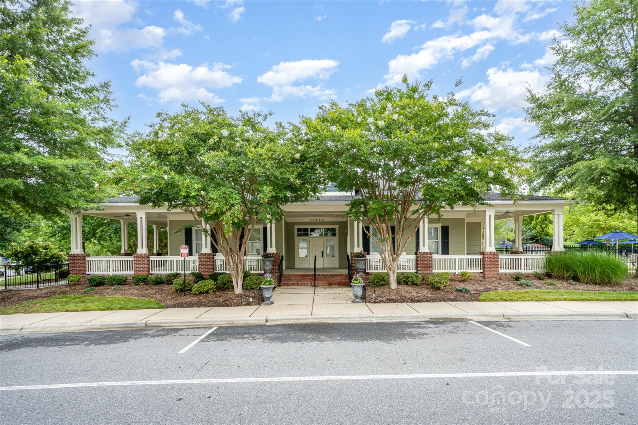 Summers Walk - Residential