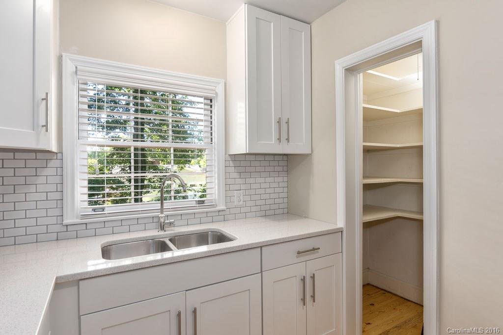 LAKEVIEW ESTATES - Residential Income