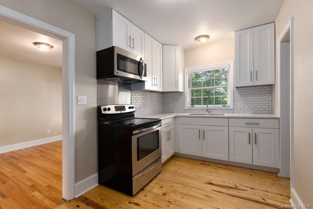 LAKEVIEW ESTATES - Residential Income