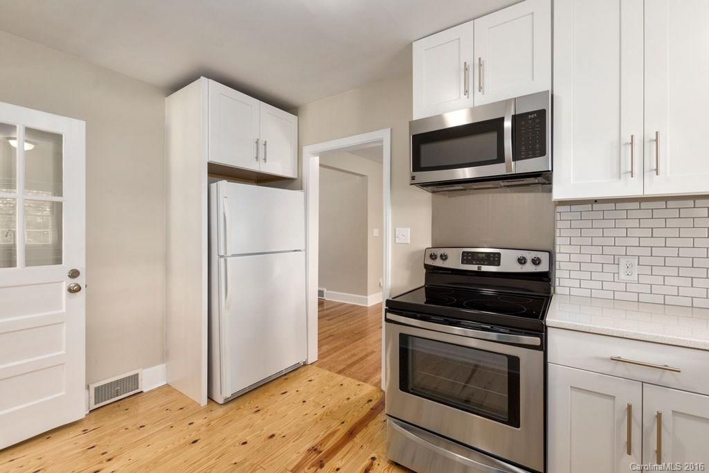 LAKEVIEW ESTATES - Residential Income