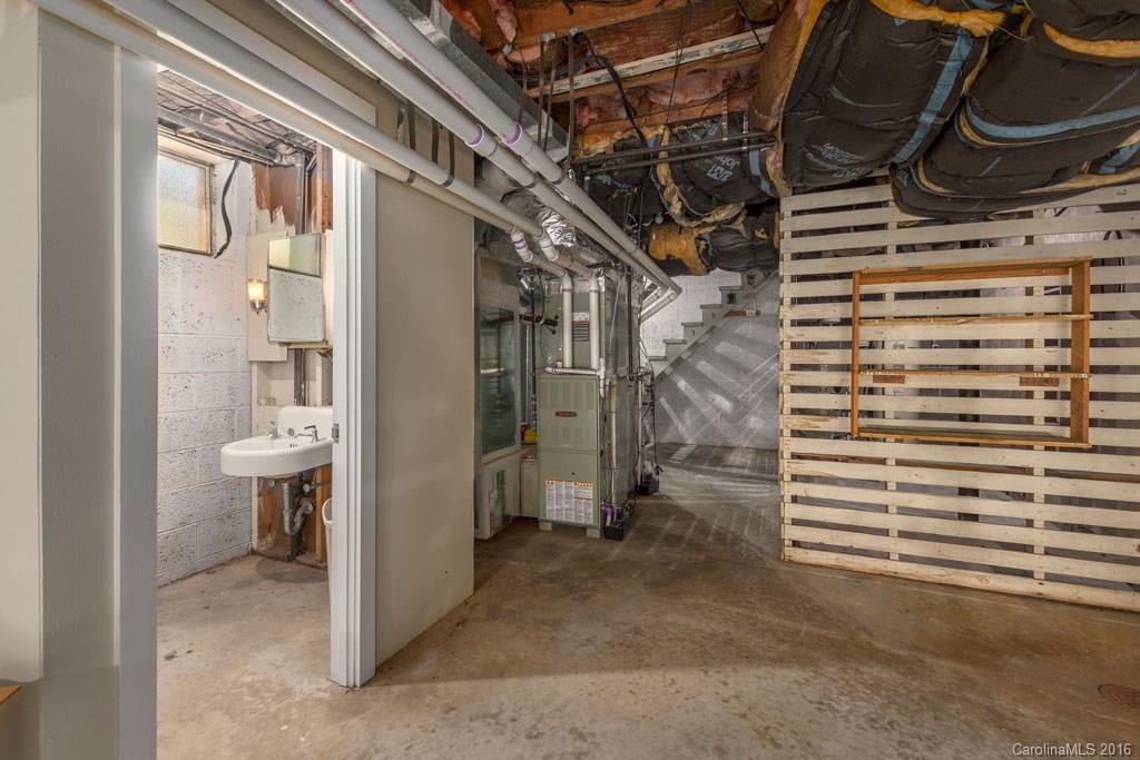 LAKEVIEW ESTATES - Residential Income