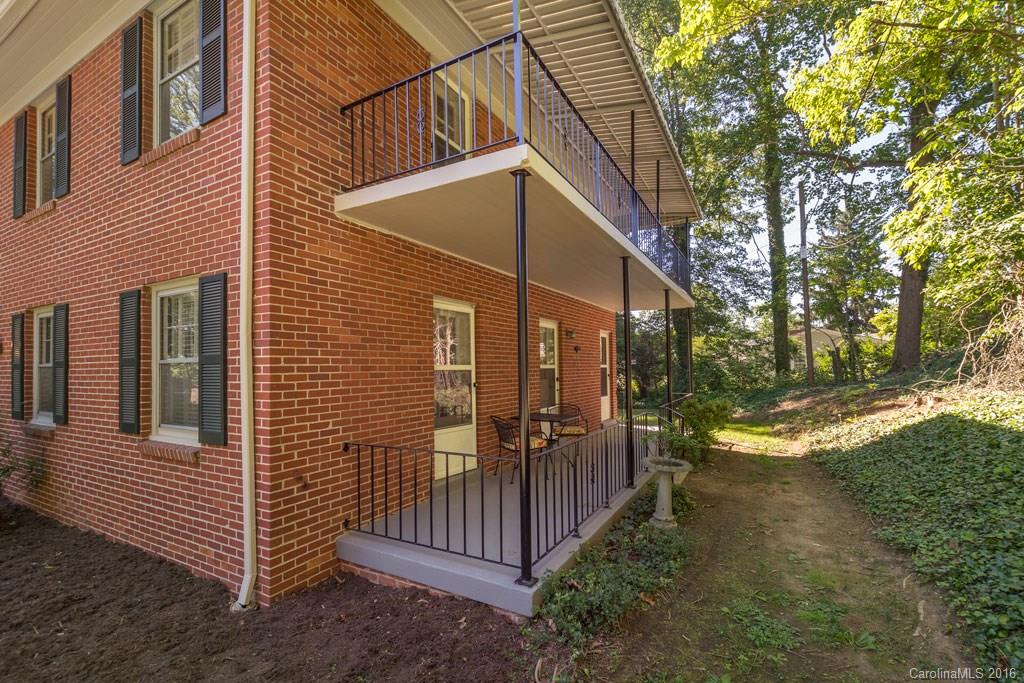 LAKEVIEW ESTATES - Residential Income