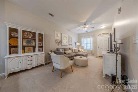 Photo for 124 Clydesdale Court