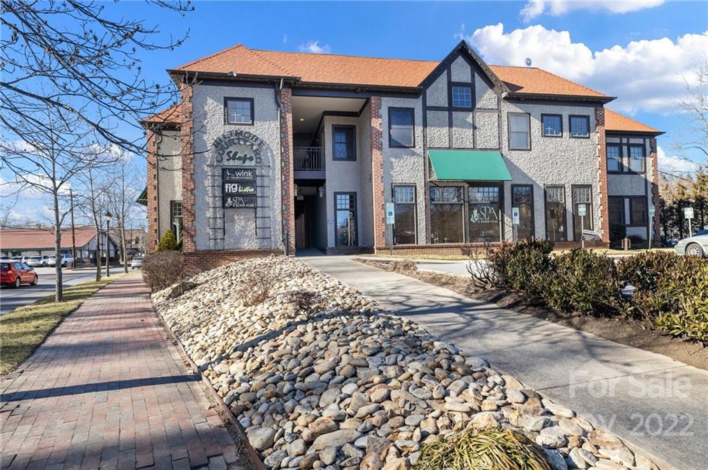 Biltmore Courtyard - Residential