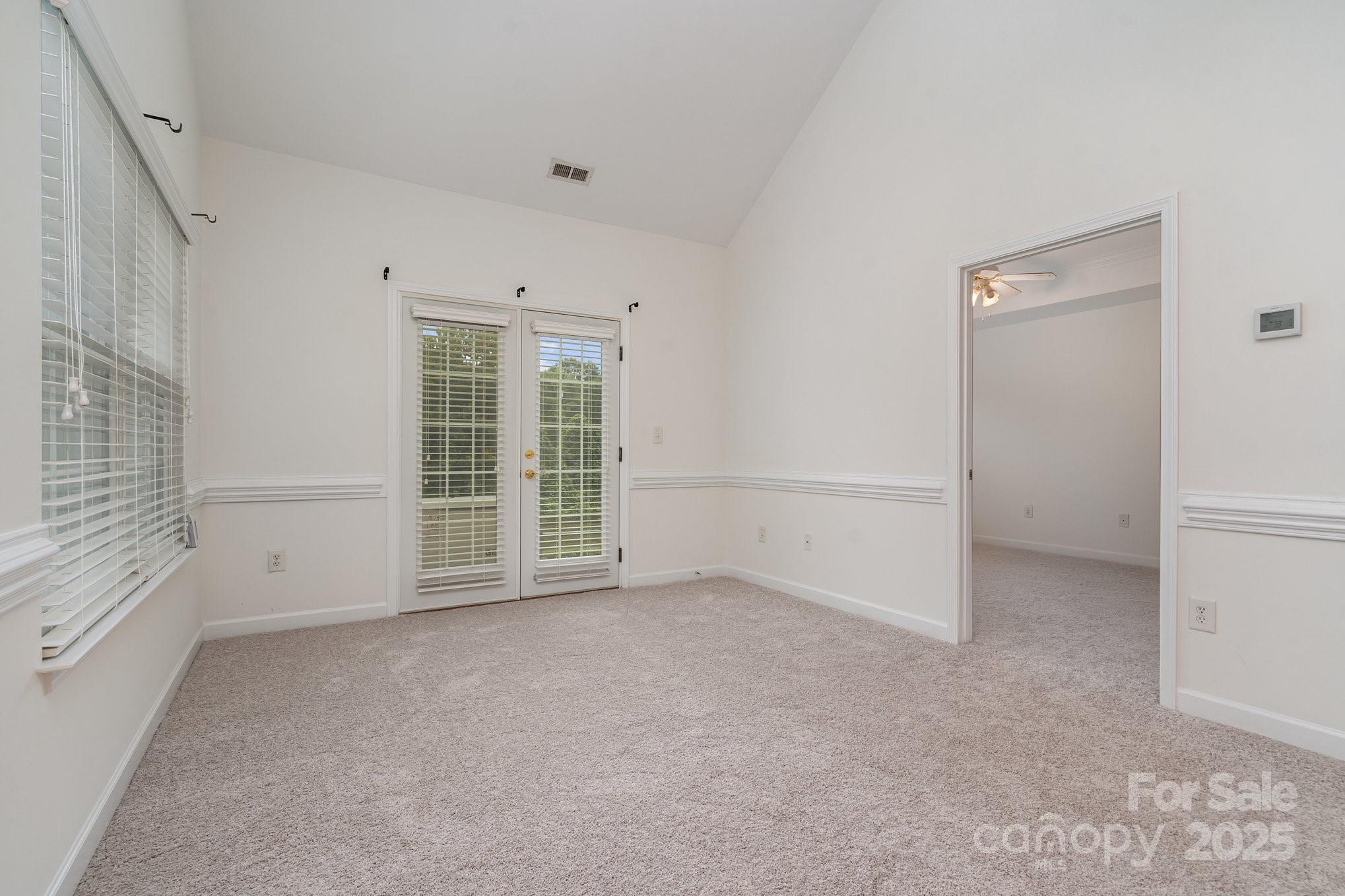 319 Valley Brook Lane SE