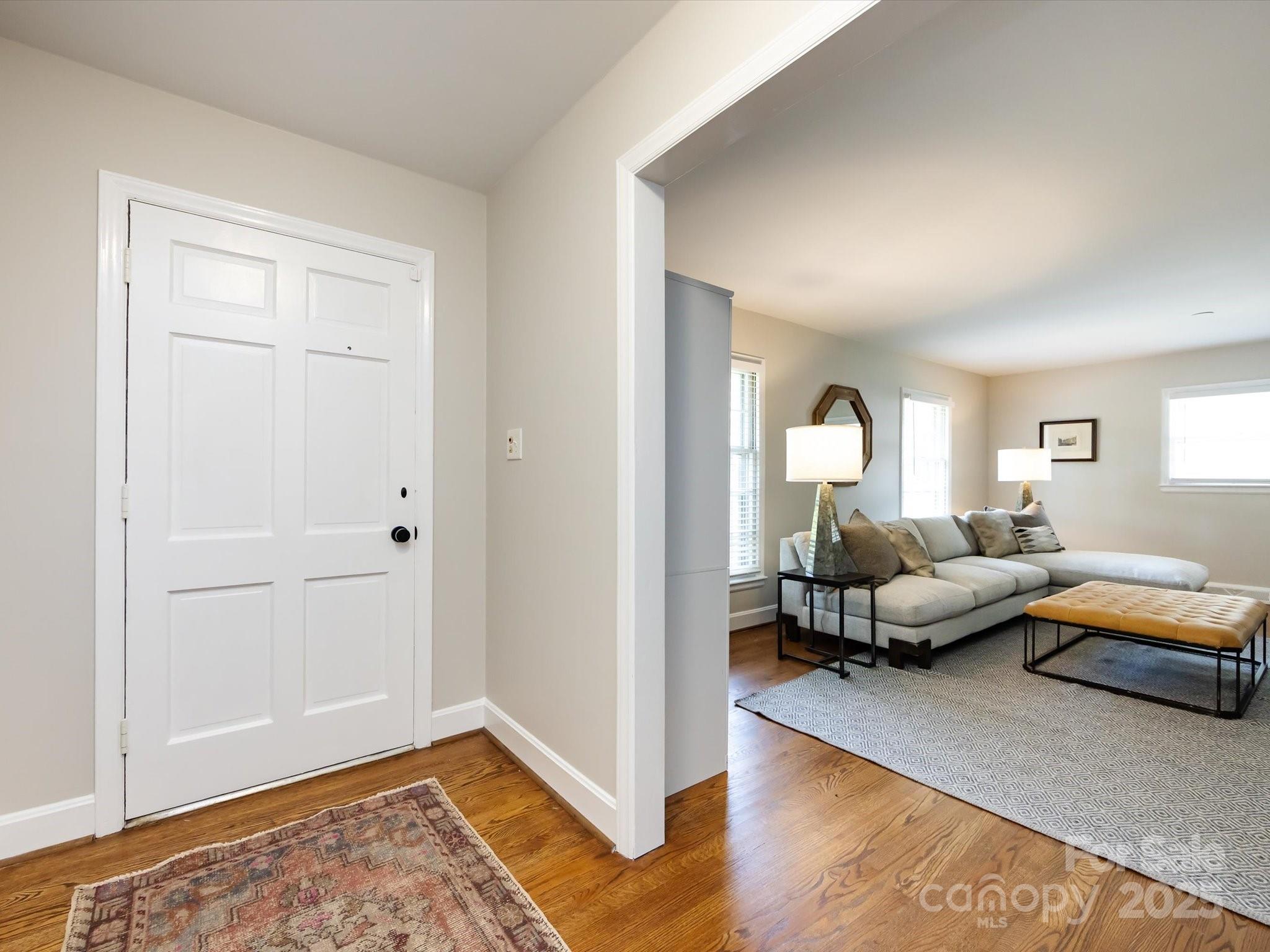 6922 Woodstock Drive