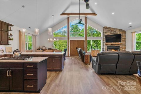 143 Burnside Trail Hendersonville NC 28792