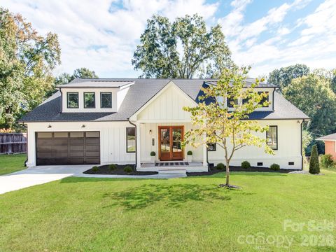 4637 Emory Lane Charlotte NC 28211