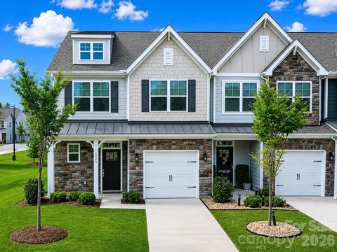 Photo of 4003 Rothwood Lane, Harrisburg, NC 28075 (MLS # 4334806)