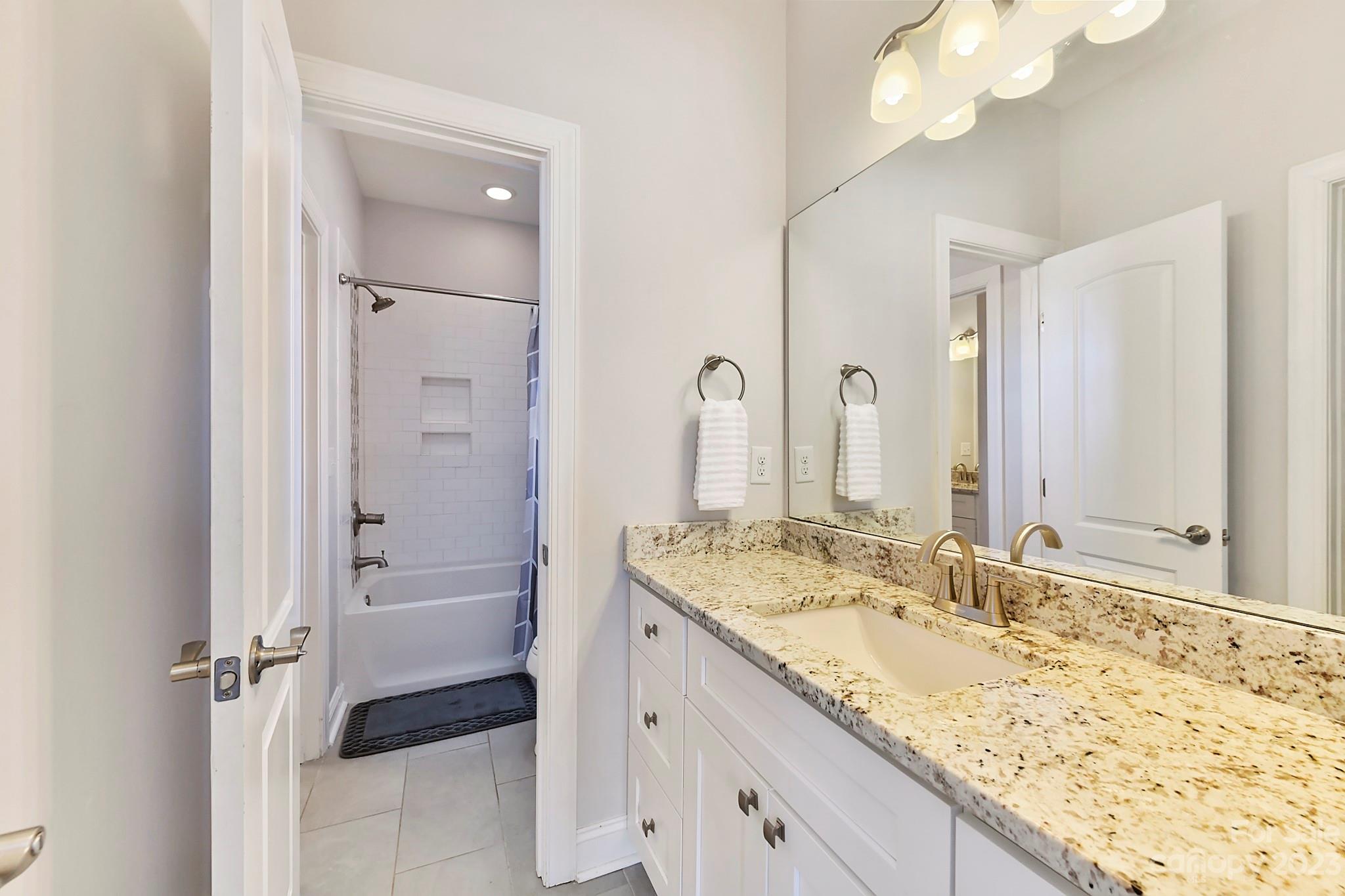 Paradise Point - Residential