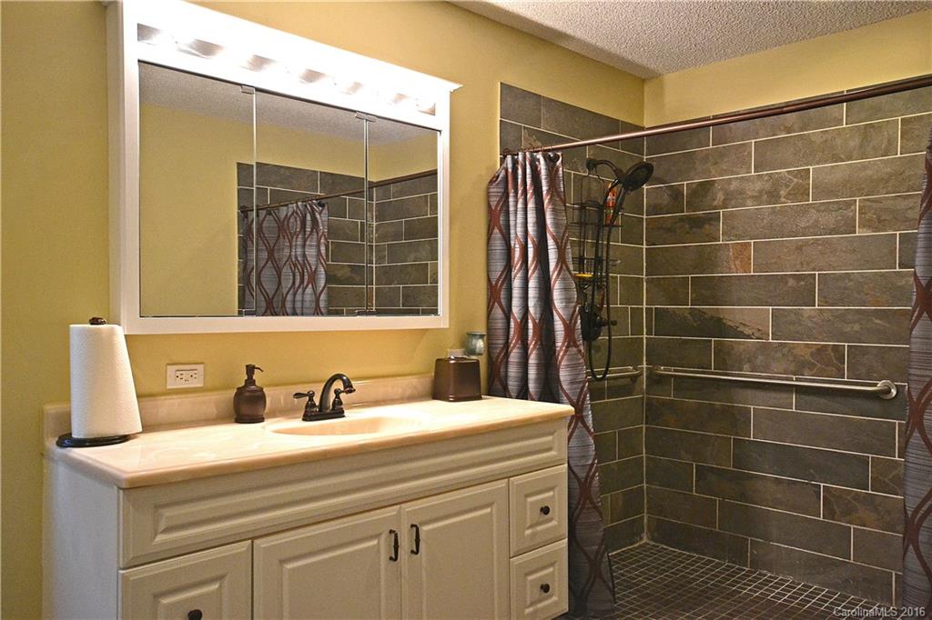 Tega Cay - Residential