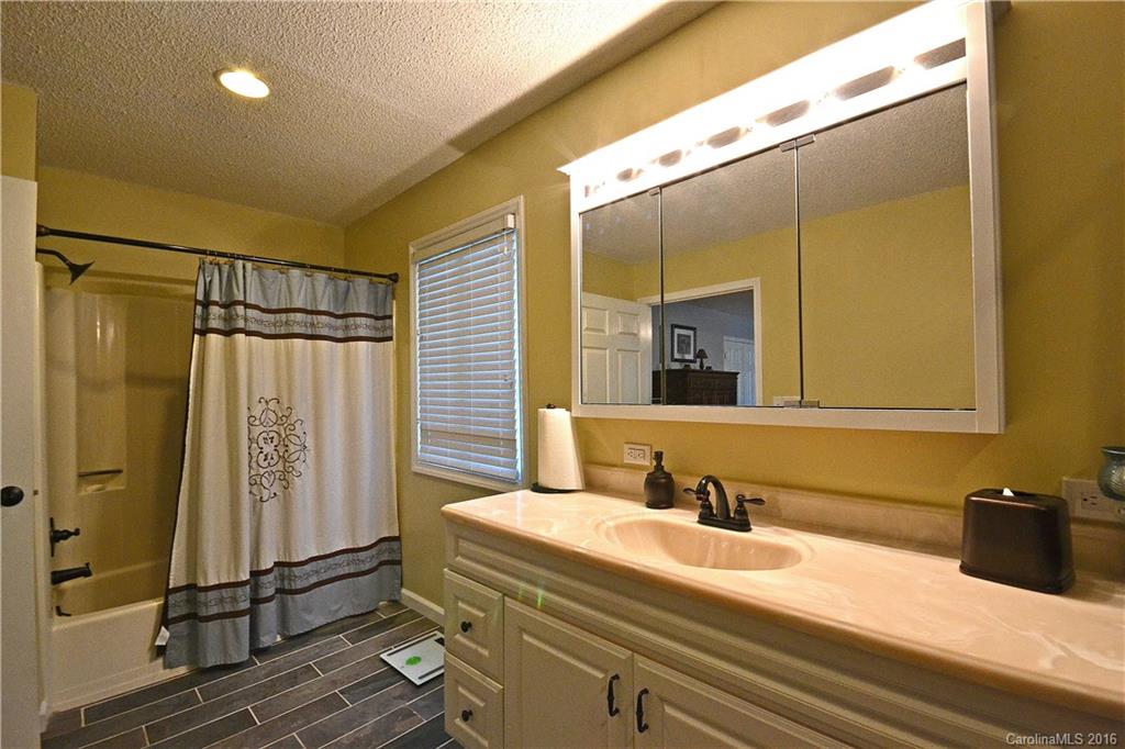 Tega Cay - Residential