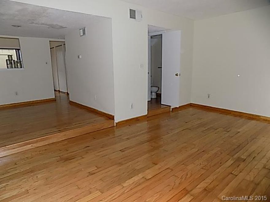 Great Location, Blocks from South Park Mall, Phillips Place, Restaurants etc. Spacious 2 bedroom condo ready to move in with upgrades Appliances and Hardwood on main floor, Storage Room, porch and a rear Balcony on both levels.