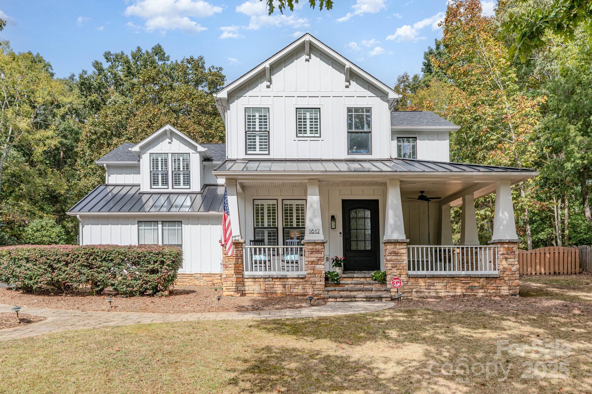 1612 Autumn Gold Court