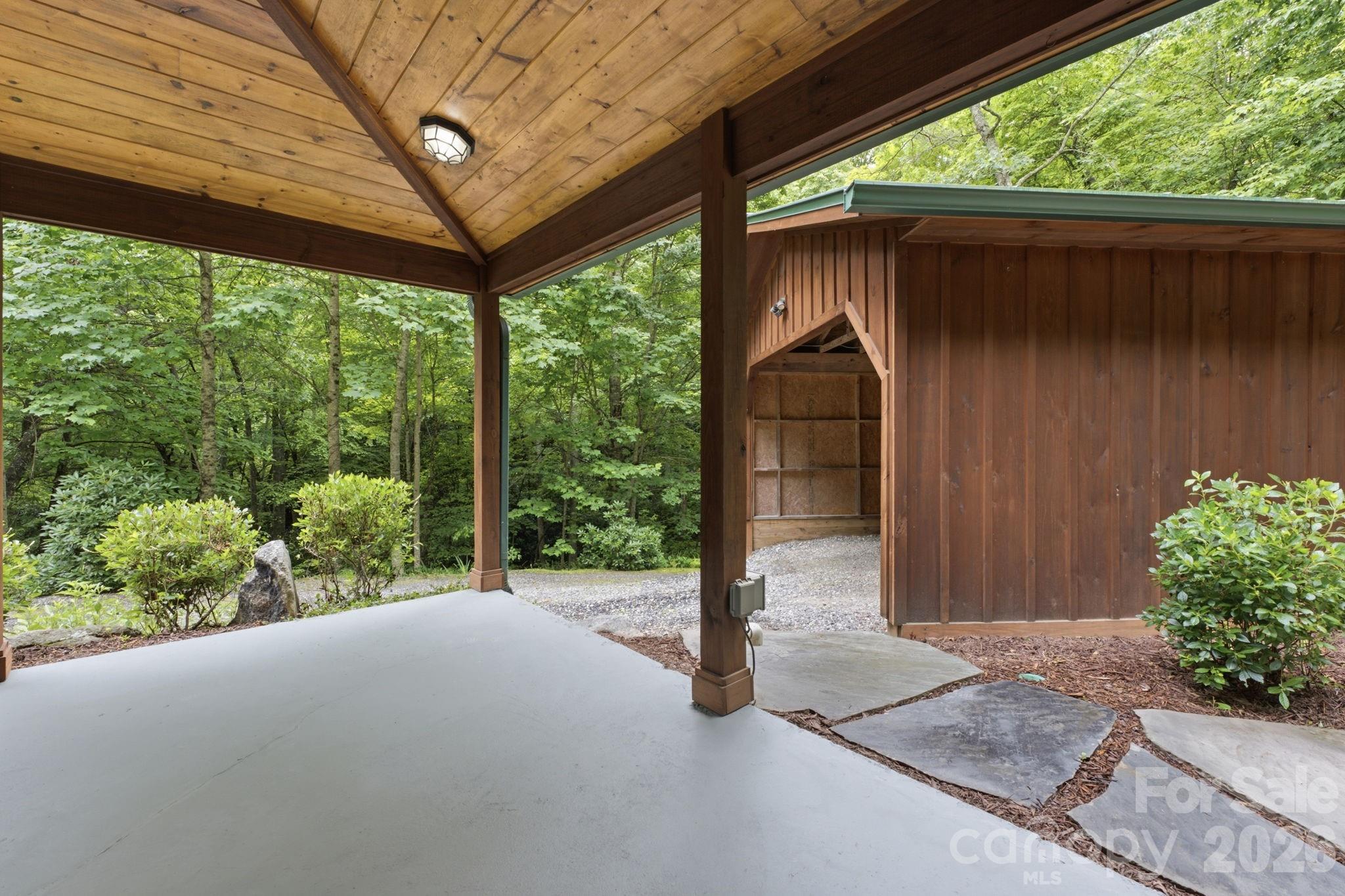 1026 High Top Mountain Road