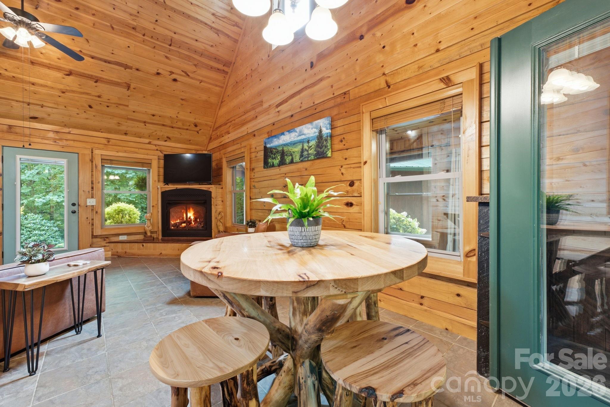 1026 High Top Mountain Road