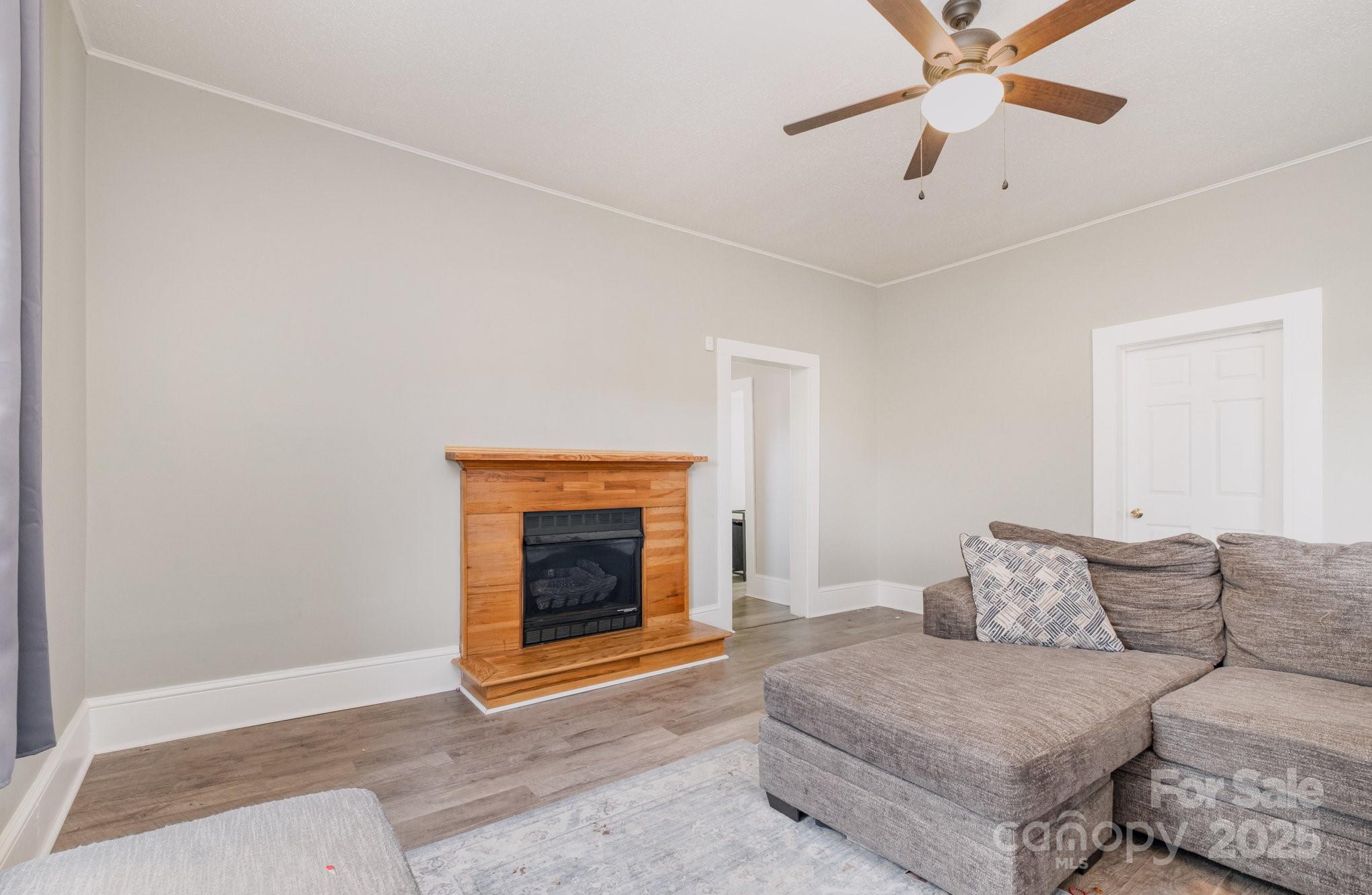 603 Old North Main Street