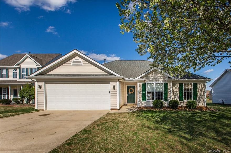 Sought after Ranch Plan on a Cul de sac street. Open floor plan with spacious kitchen and huge walk in pantry. Large family room with vaulted ceiling and gas fireplace. Master BR has tray ceiling and walkin closet and a master bath with garden tub and separate shower. Nice level yard, large patio, great for outdoor fun. Conveniently located to schools, shopping and movie theater!