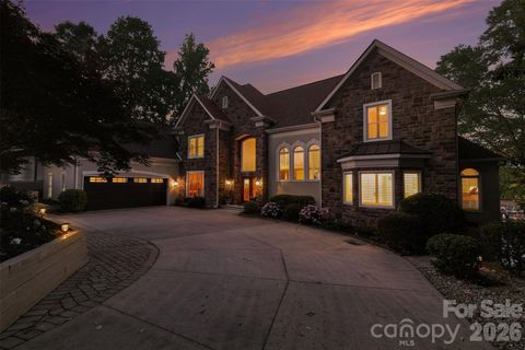 Photo of 16105 Woolwine Road, Charlotte, NC 28278 (MLS # 4385988)