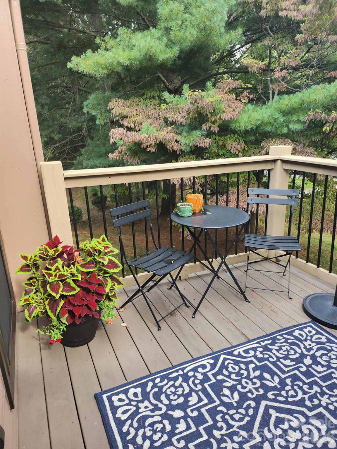 Ravencroft Condominiums - Residential