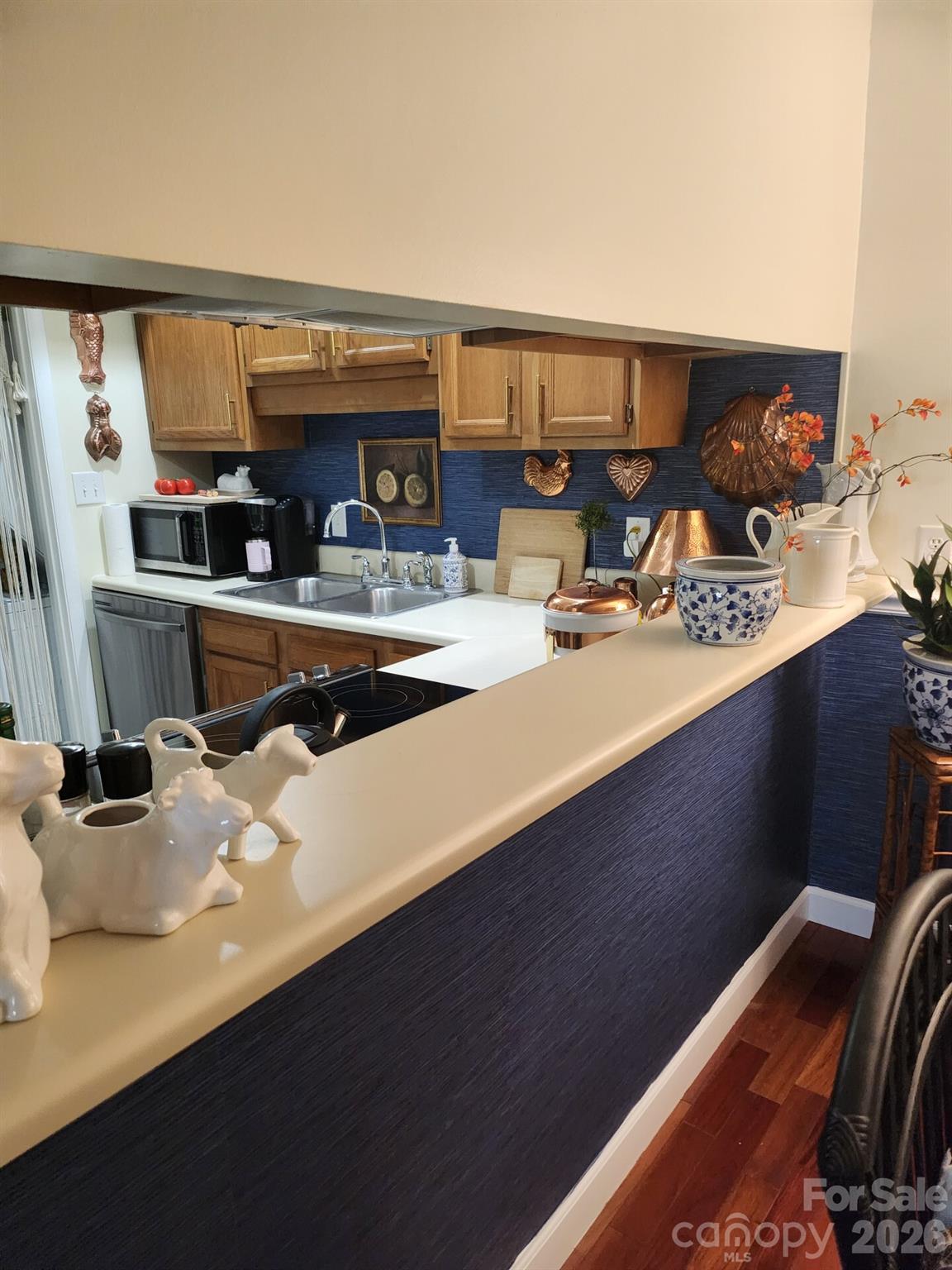 Ravencroft Condominiums - Residential