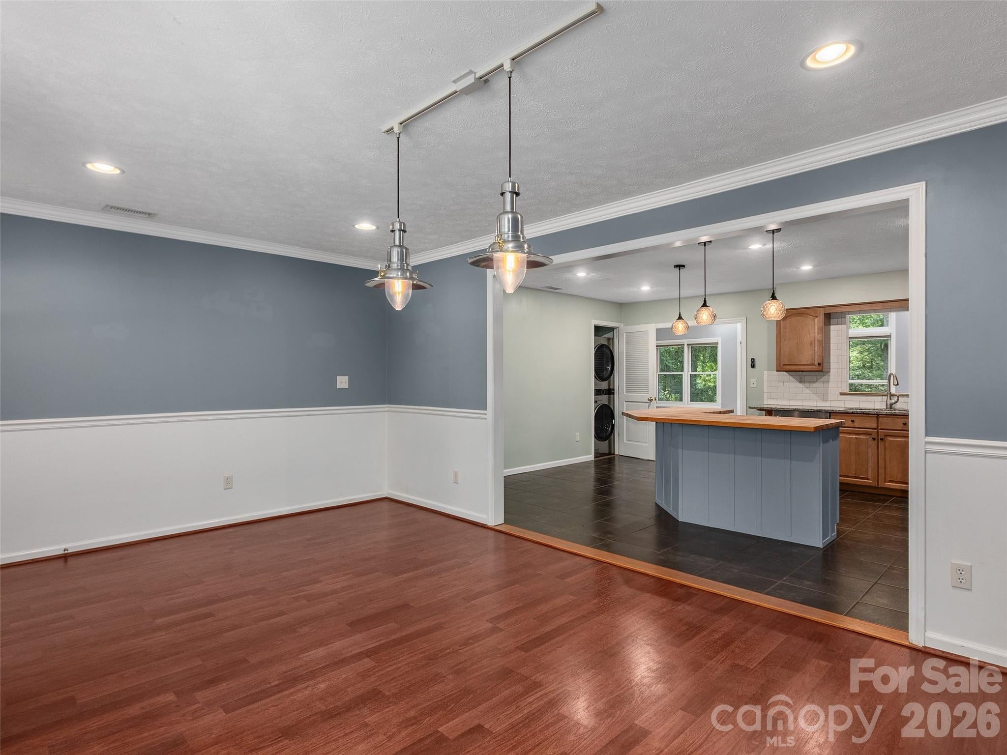 921 Indian Hill Road