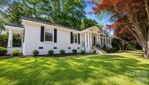 Photo of 6610 Woodstream Drive, Charlotte, NC 28210 (MLS # 4415076)