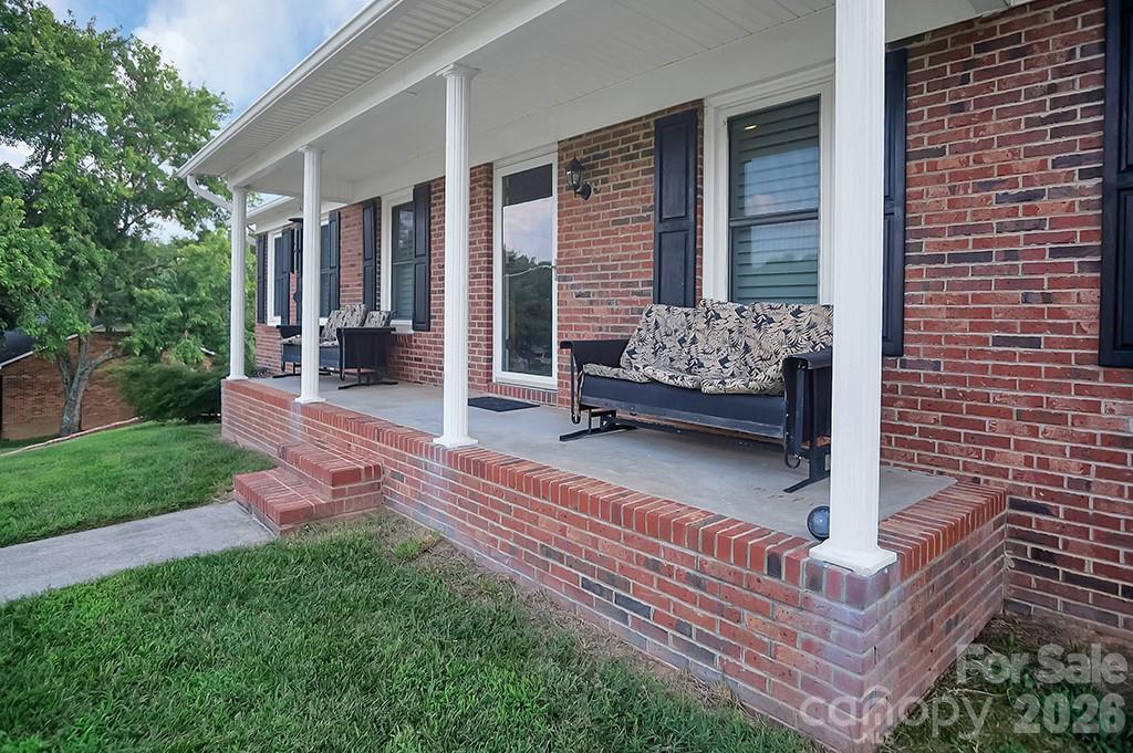 1950 BROWNSTONE Court