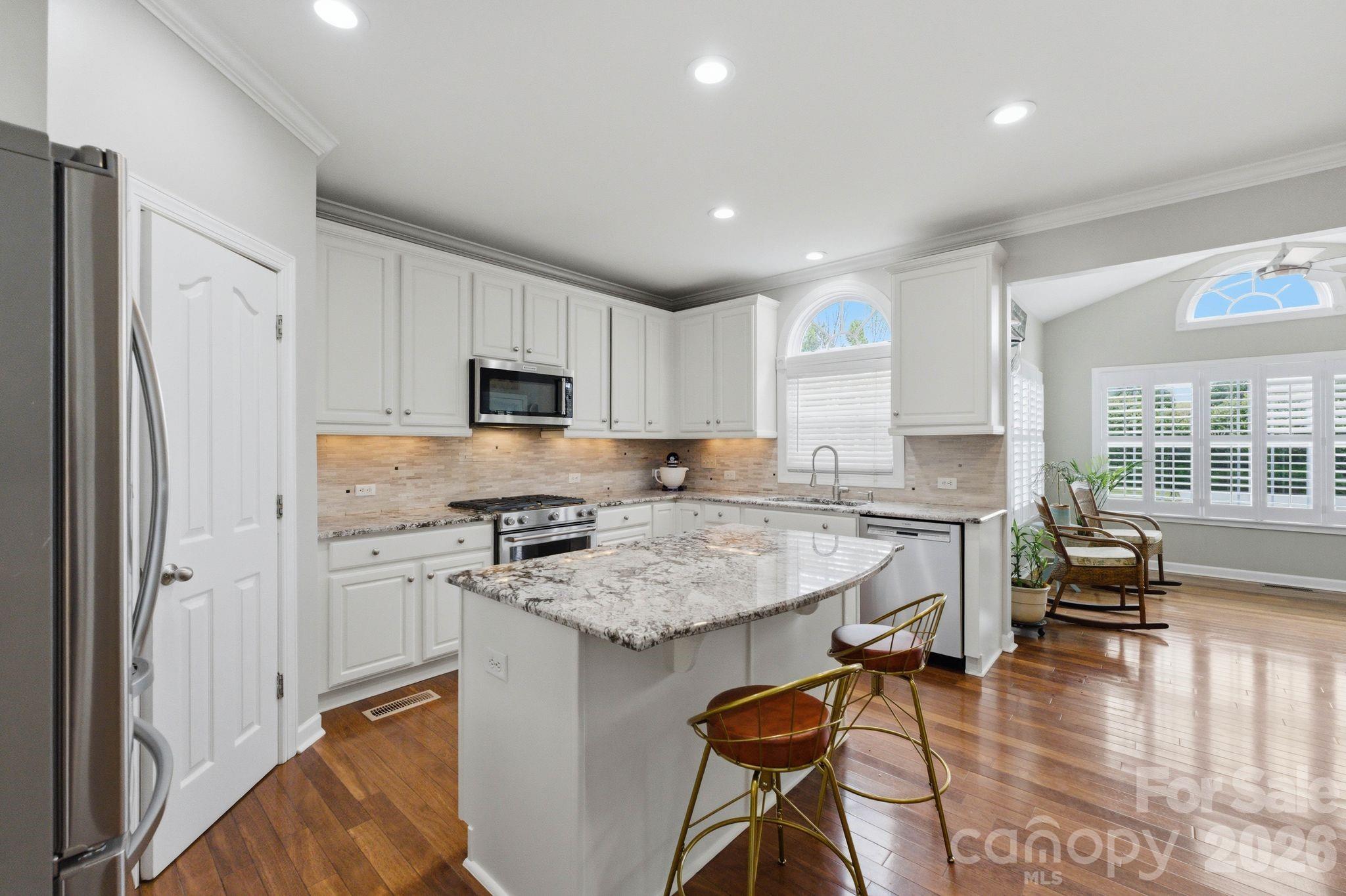 Hollister - Residential