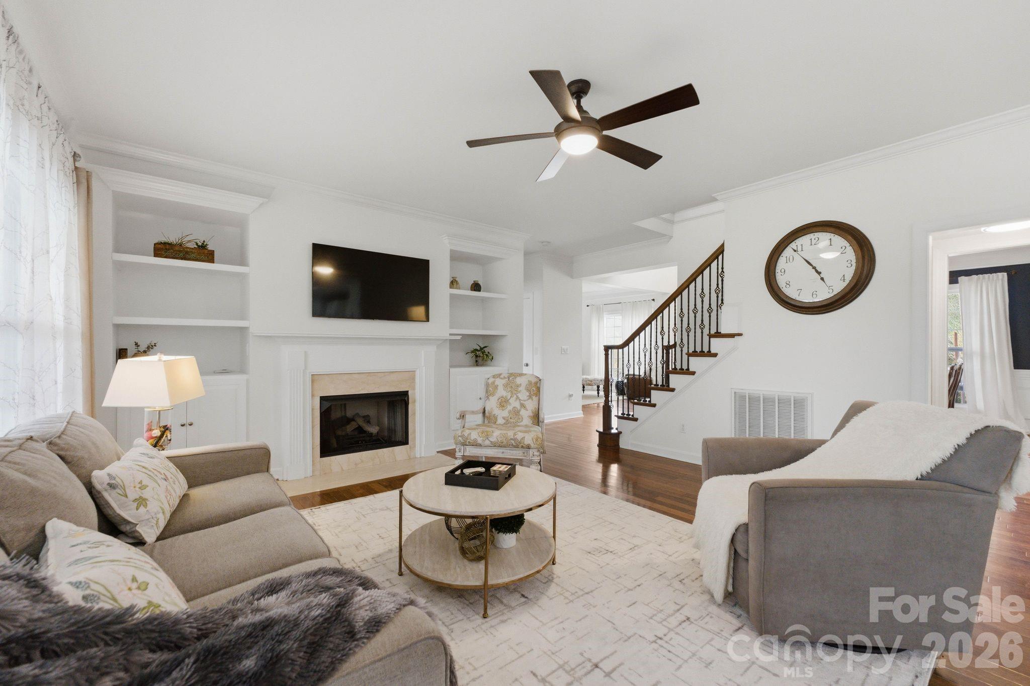 Hollister - Residential