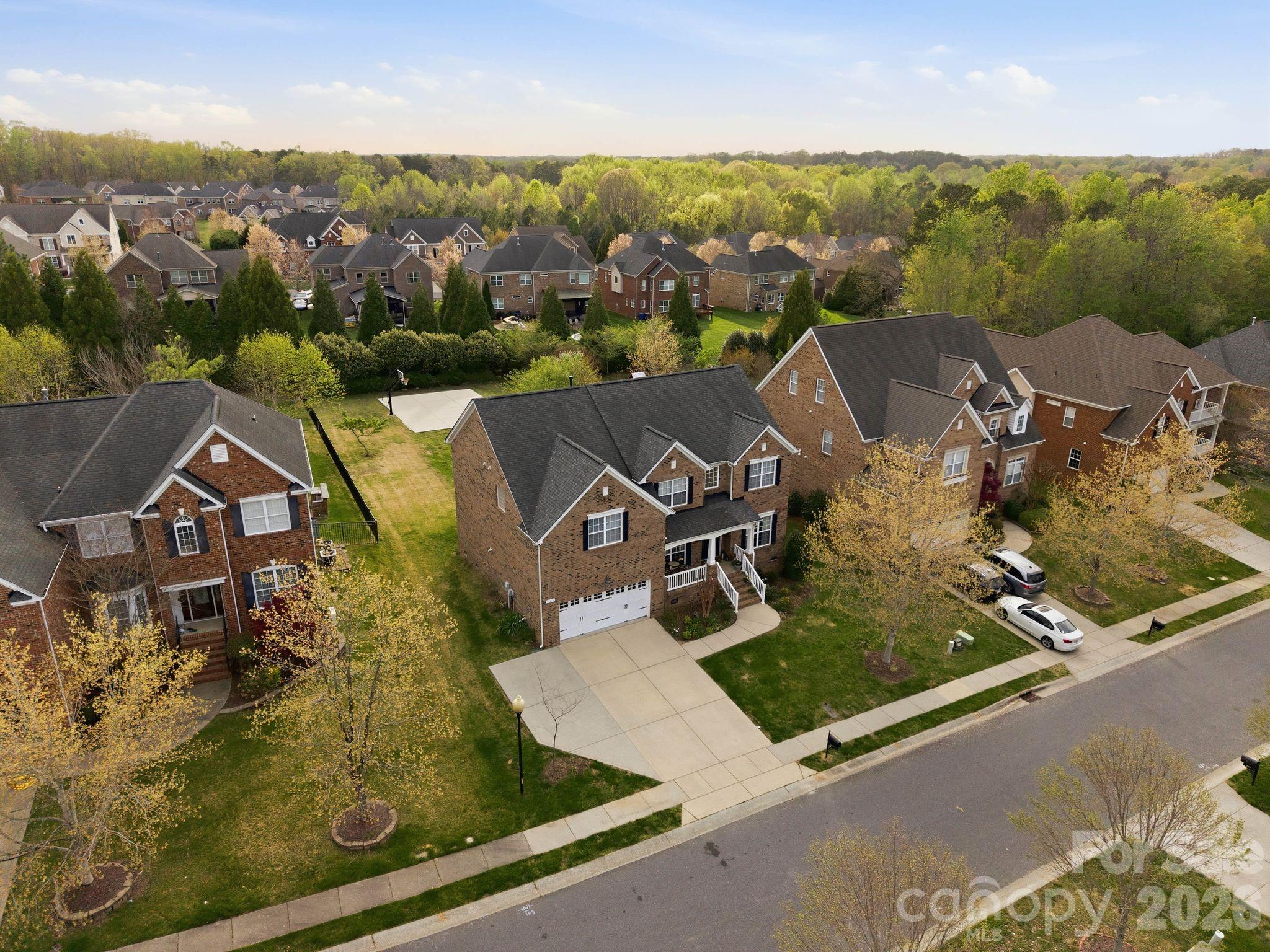 Hollister - Residential