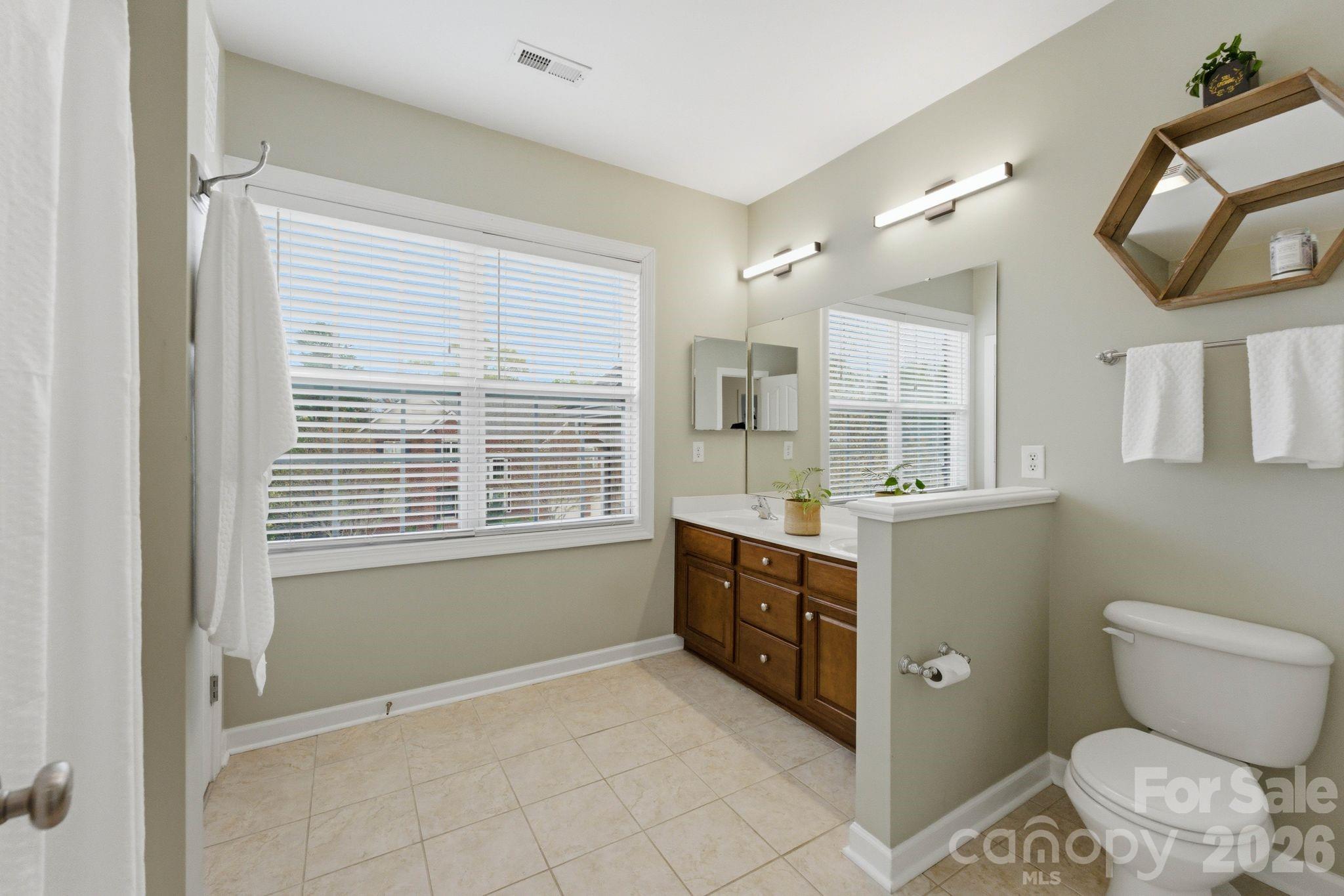 Hollister - Residential