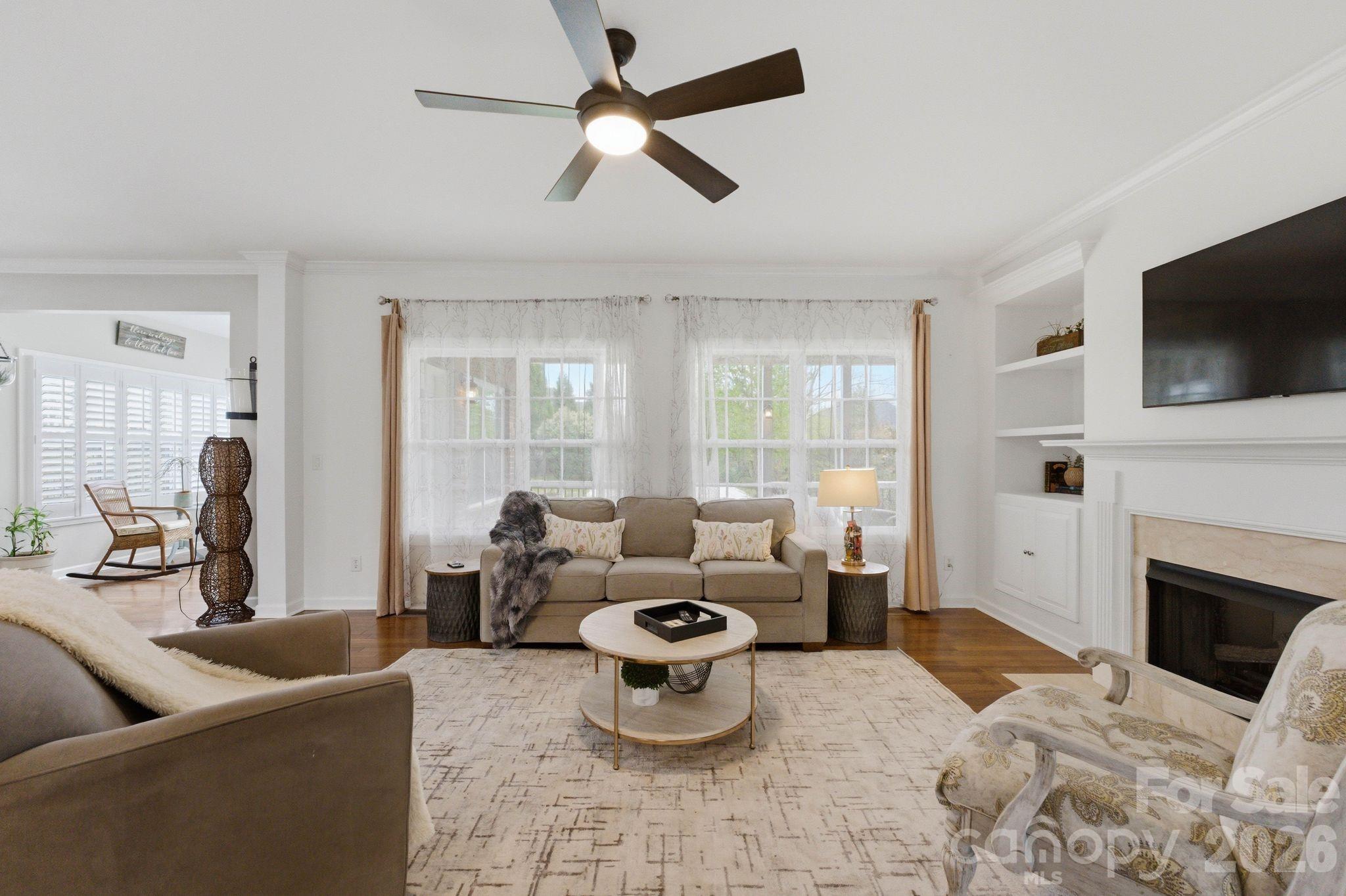 Hollister - Residential