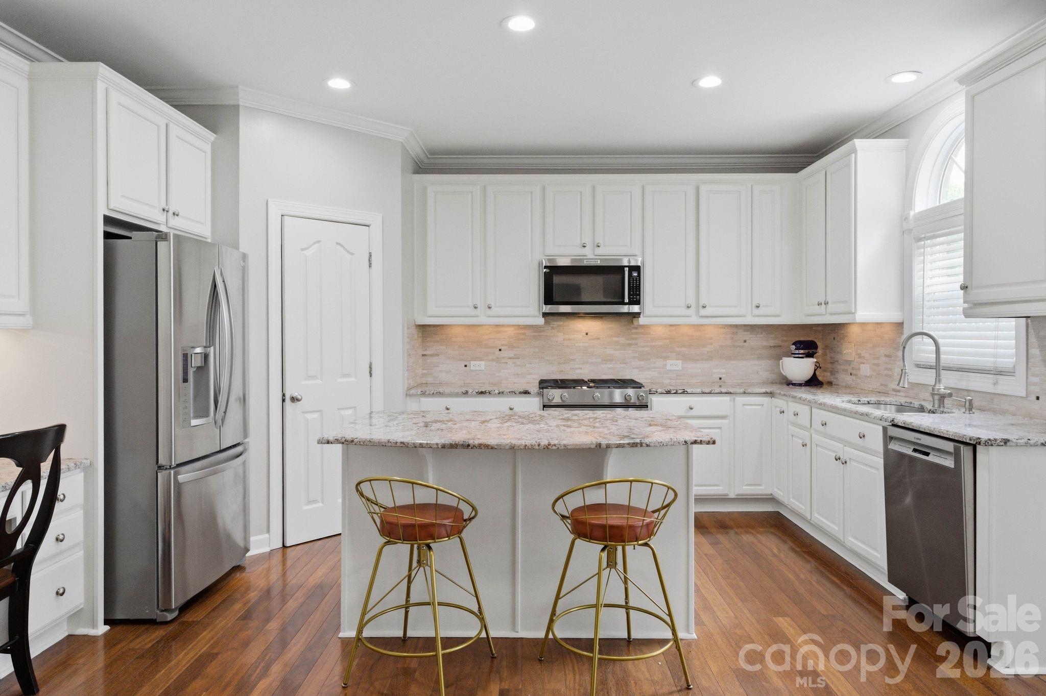 Hollister - Residential