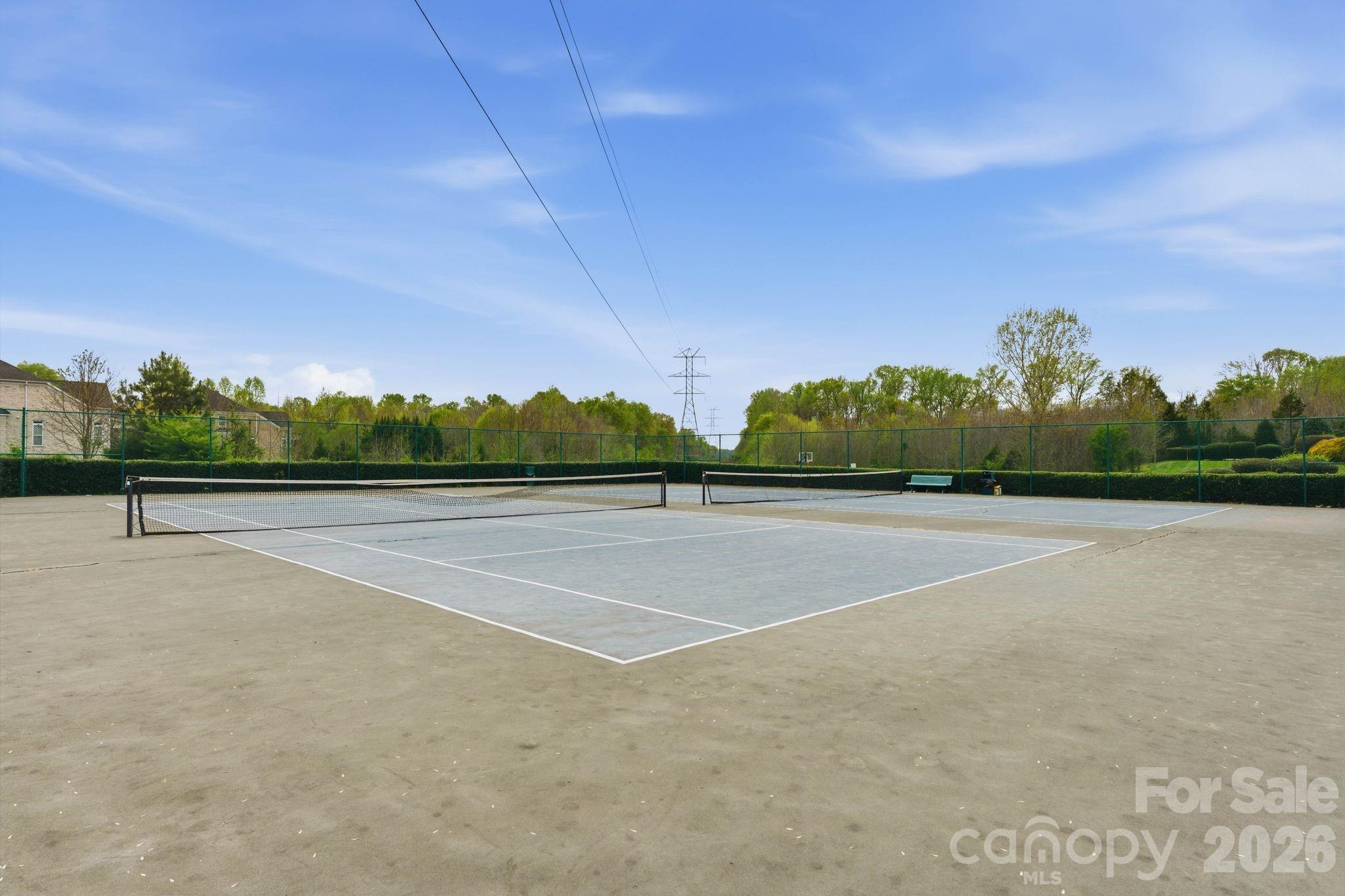 Hollister - Residential