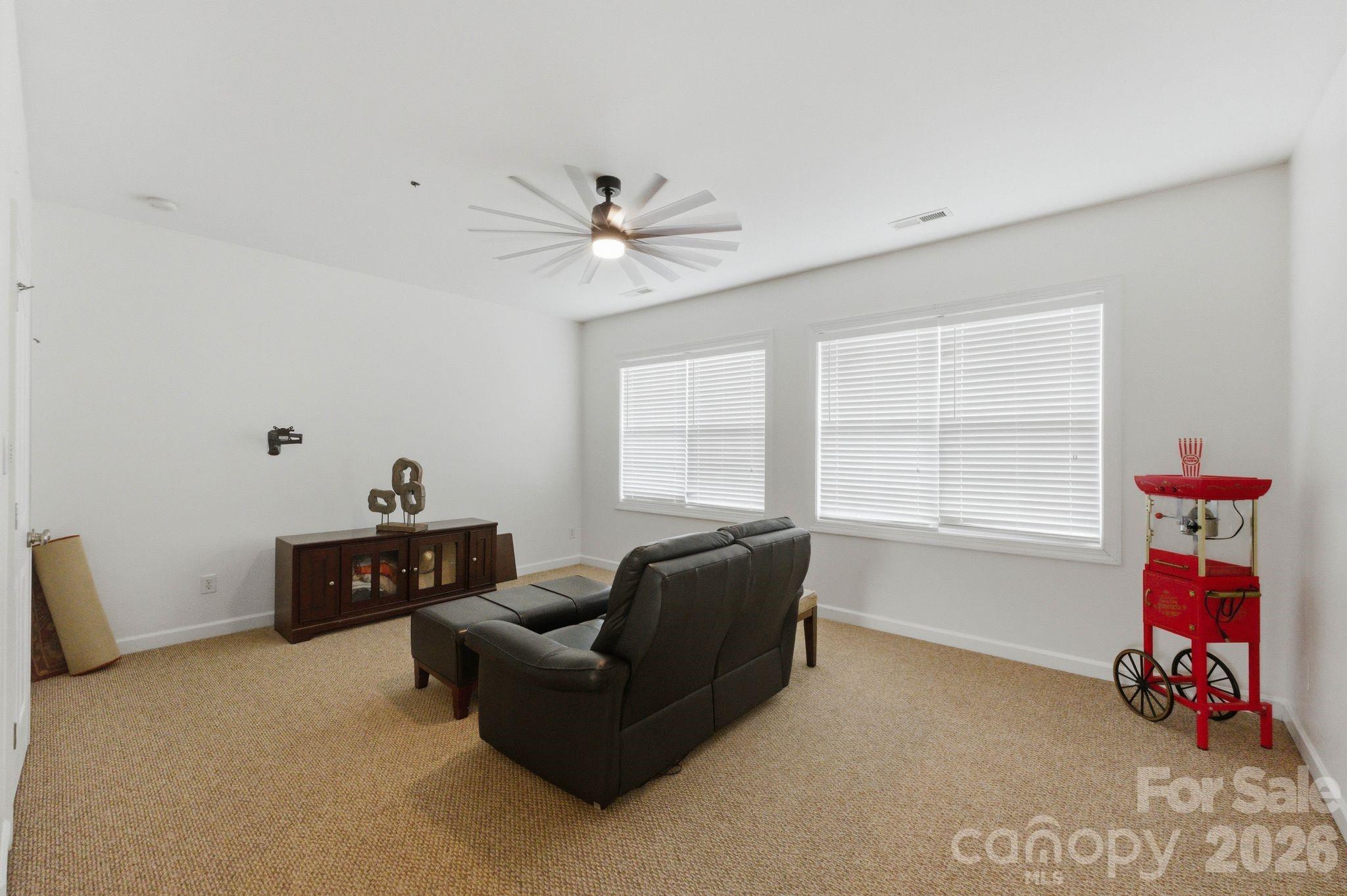 Hollister - Residential