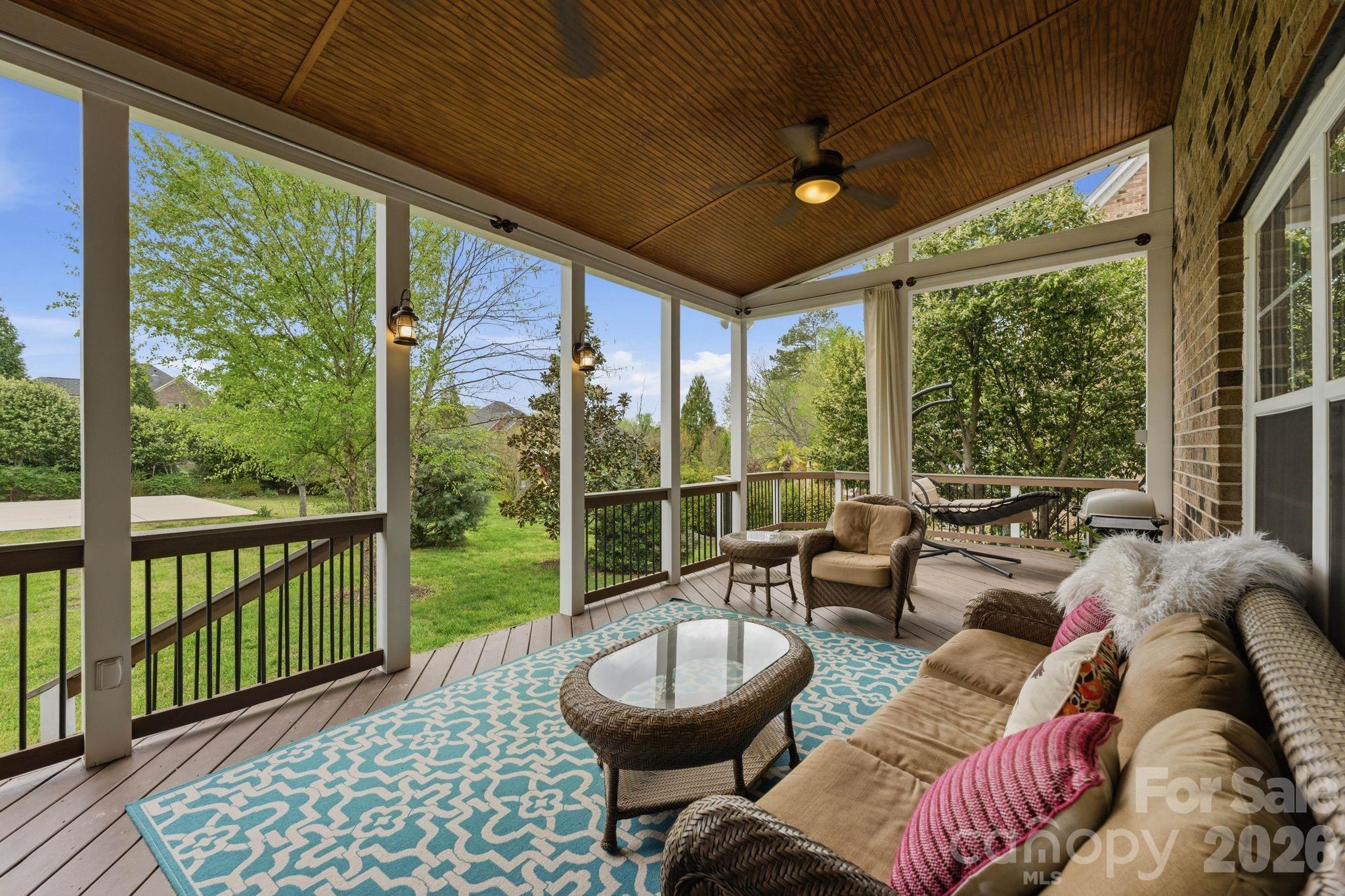 Hollister - Residential