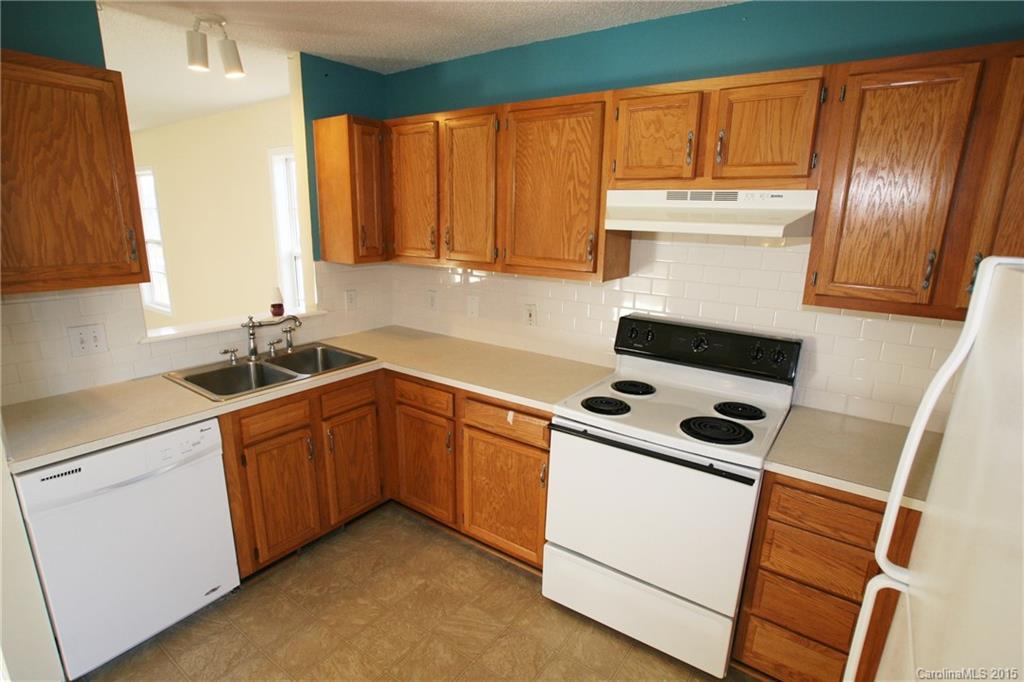 Raccoon Hollow - Residential