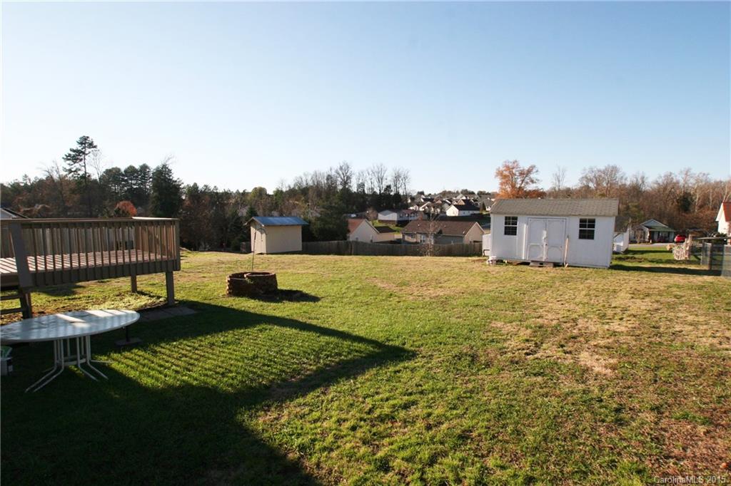 Raccoon Hollow - Residential