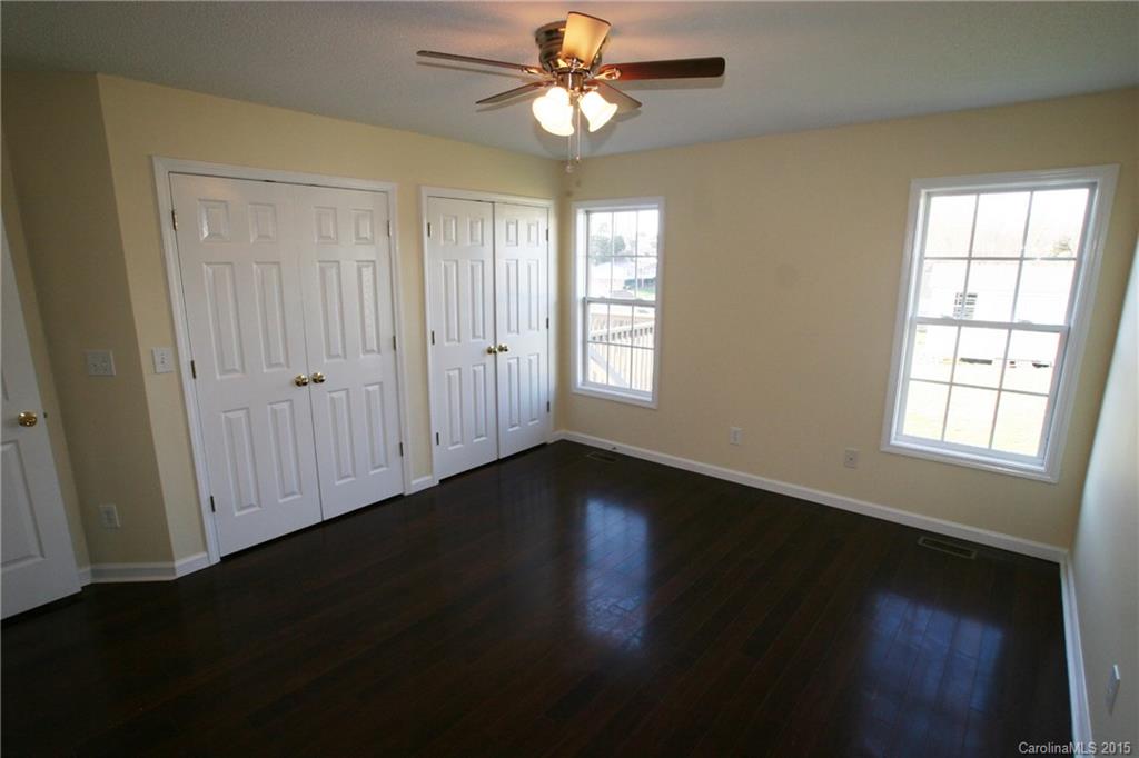 Raccoon Hollow - Residential