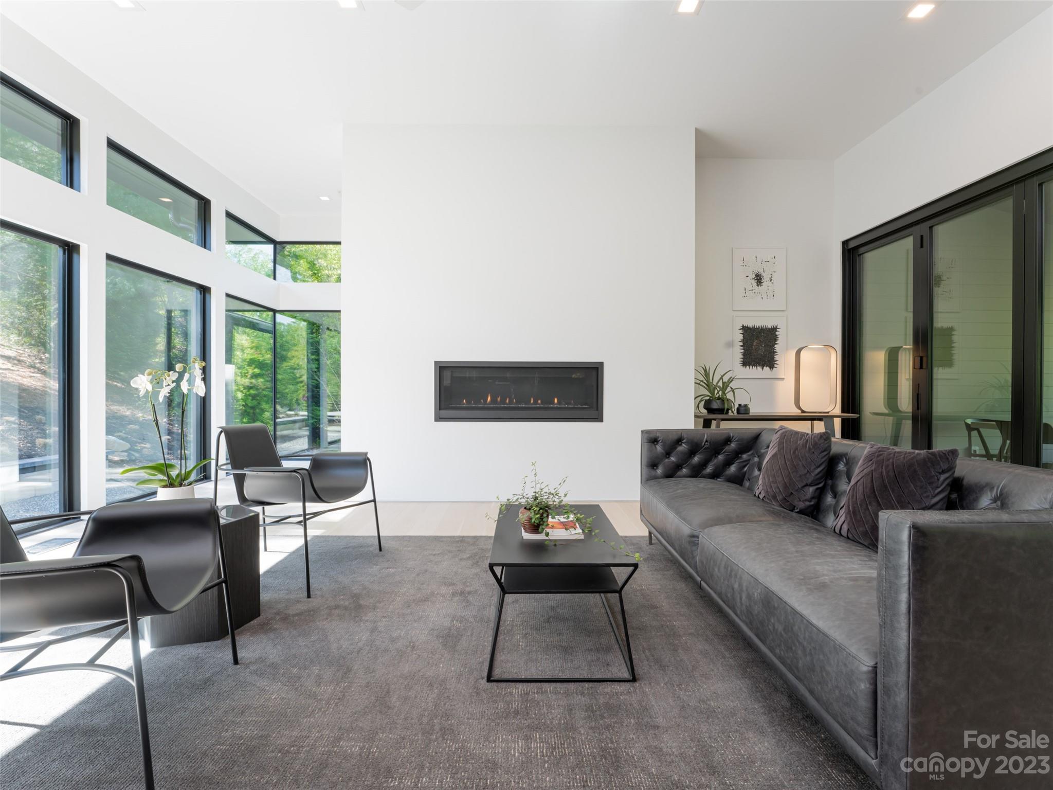 Reynolds Mountain - Residential