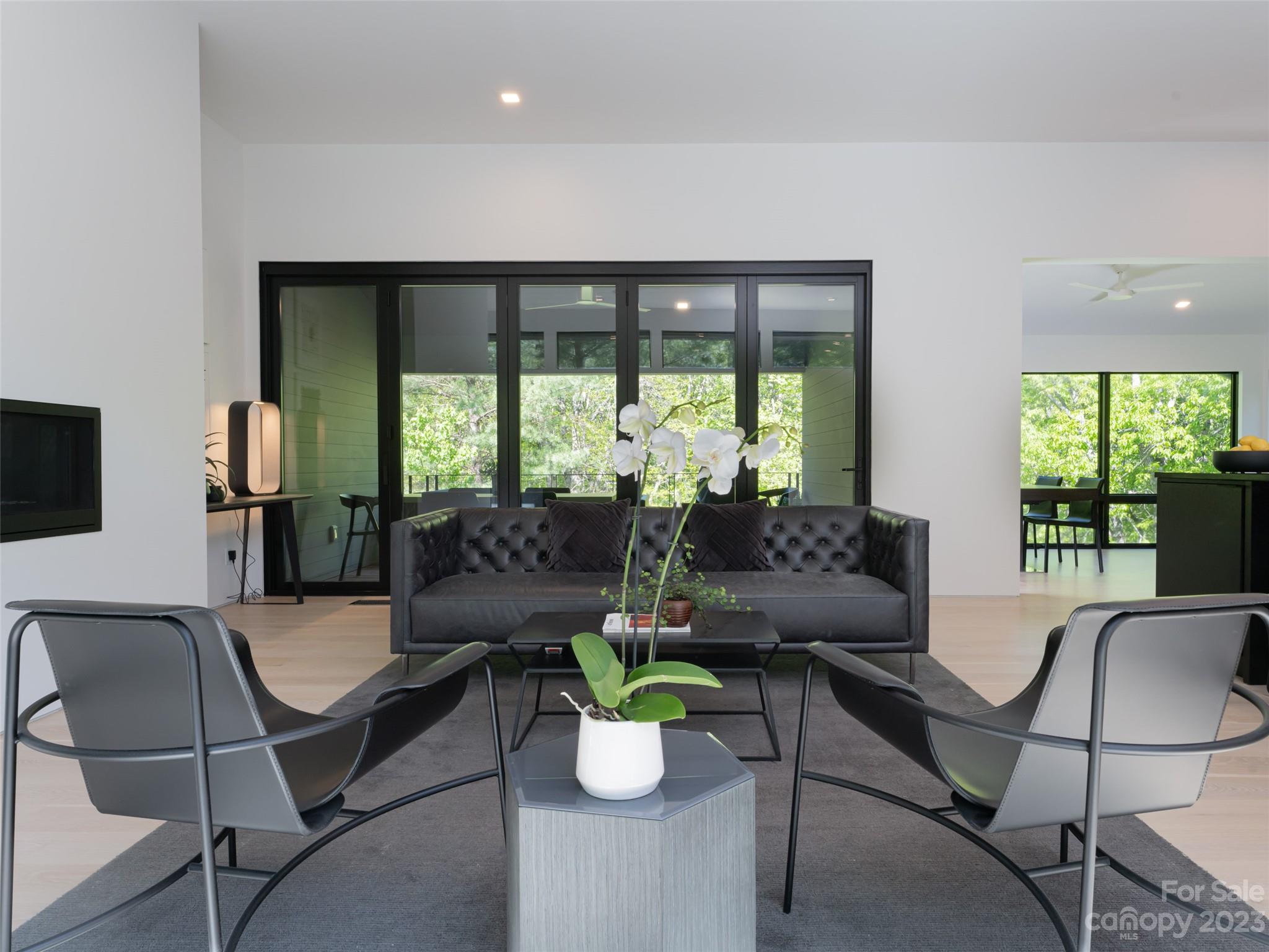 Reynolds Mountain - Residential