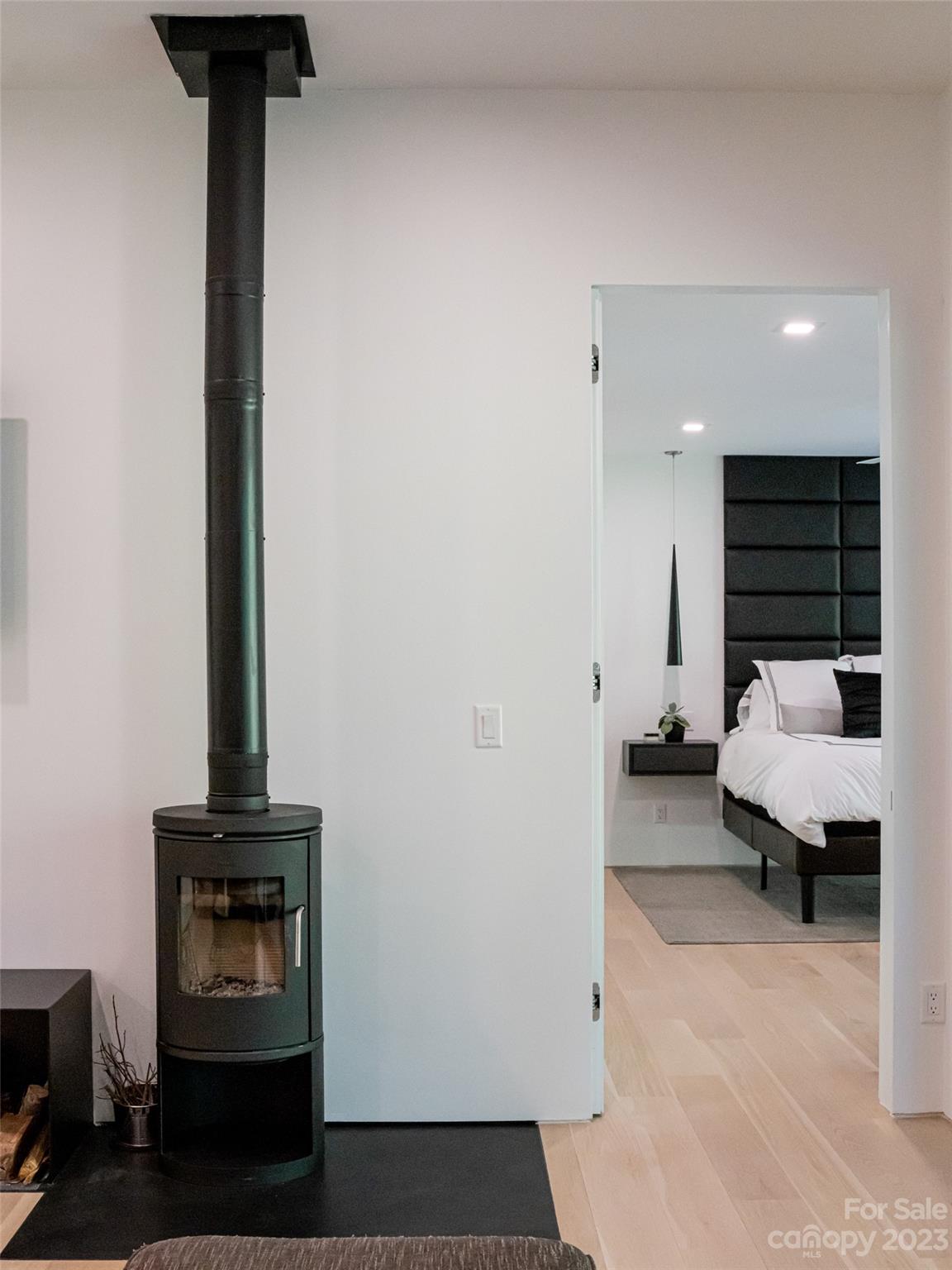 Reynolds Mountain - Residential