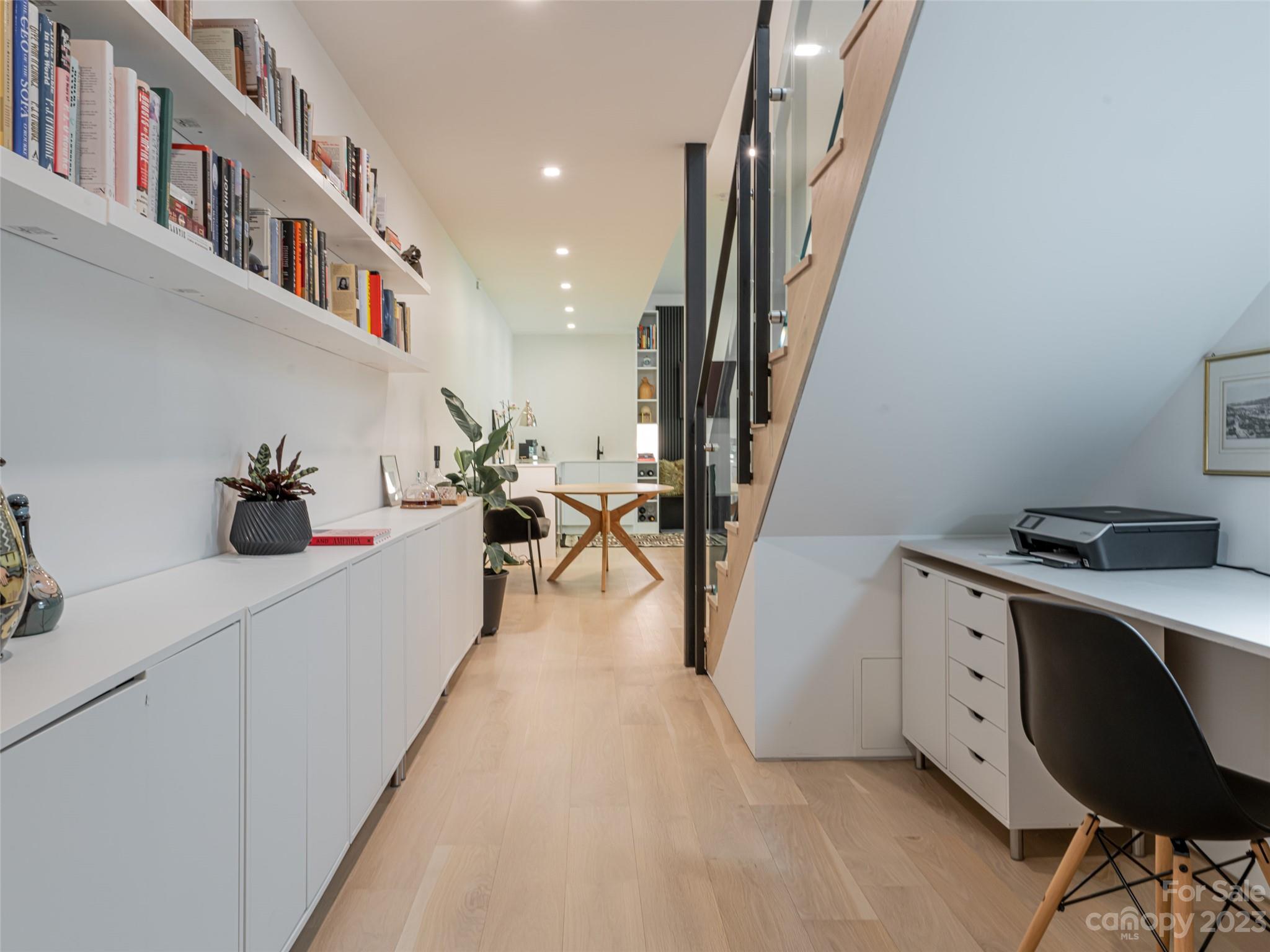 Reynolds Mountain - Residential