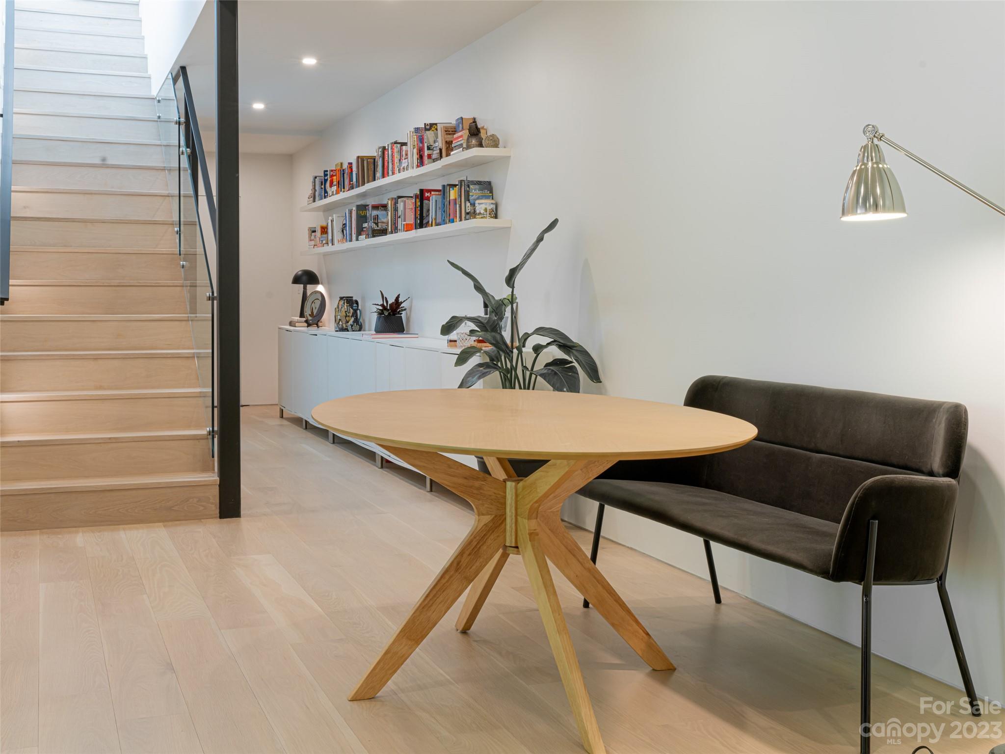 Reynolds Mountain - Residential