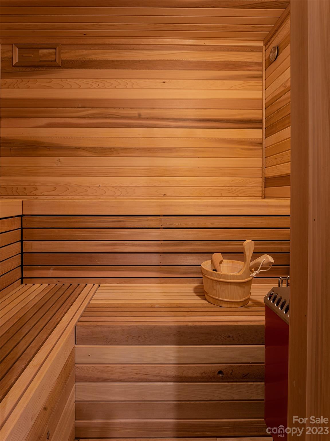 Reynolds Mountain - Residential