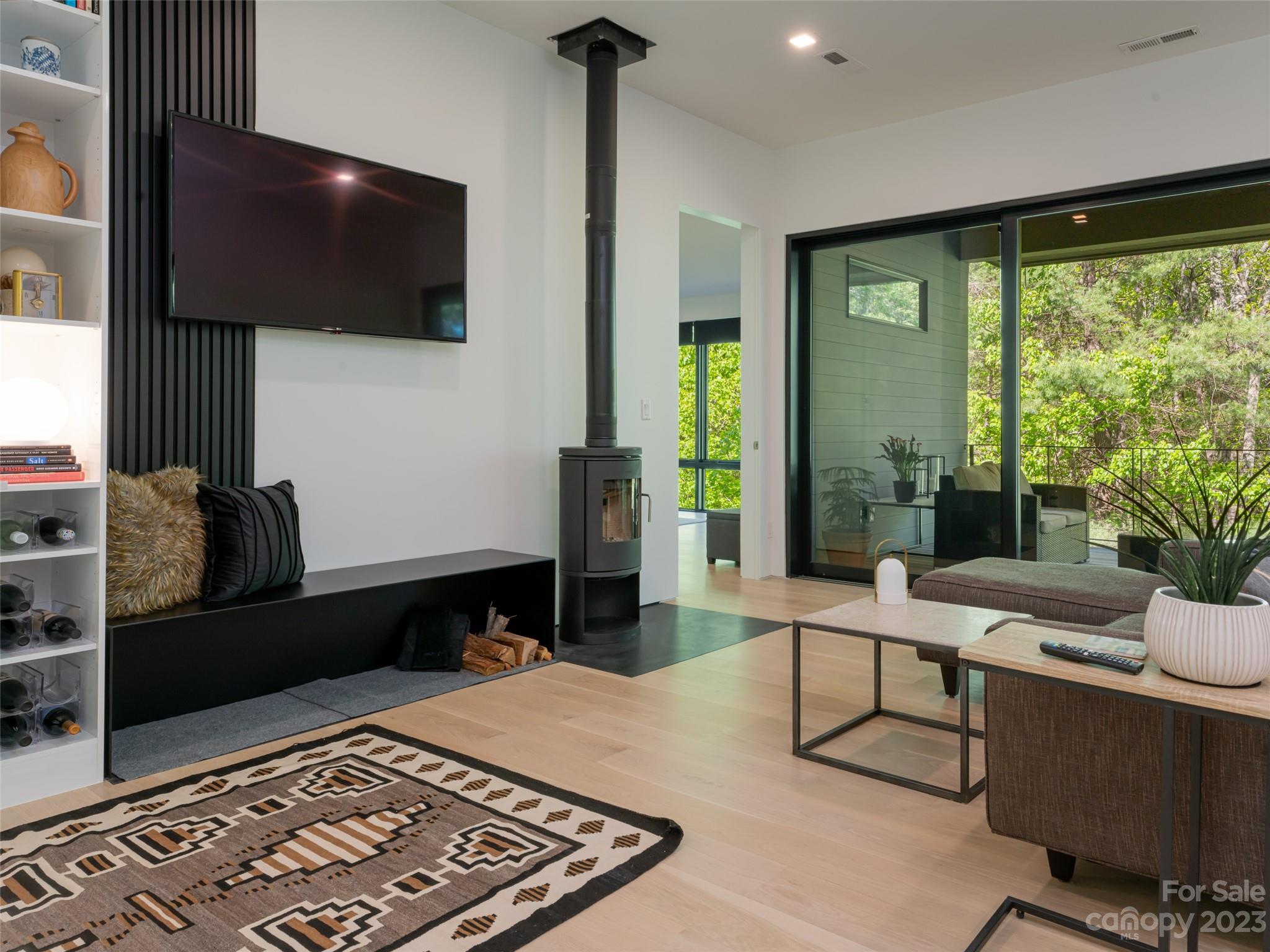 Reynolds Mountain - Residential