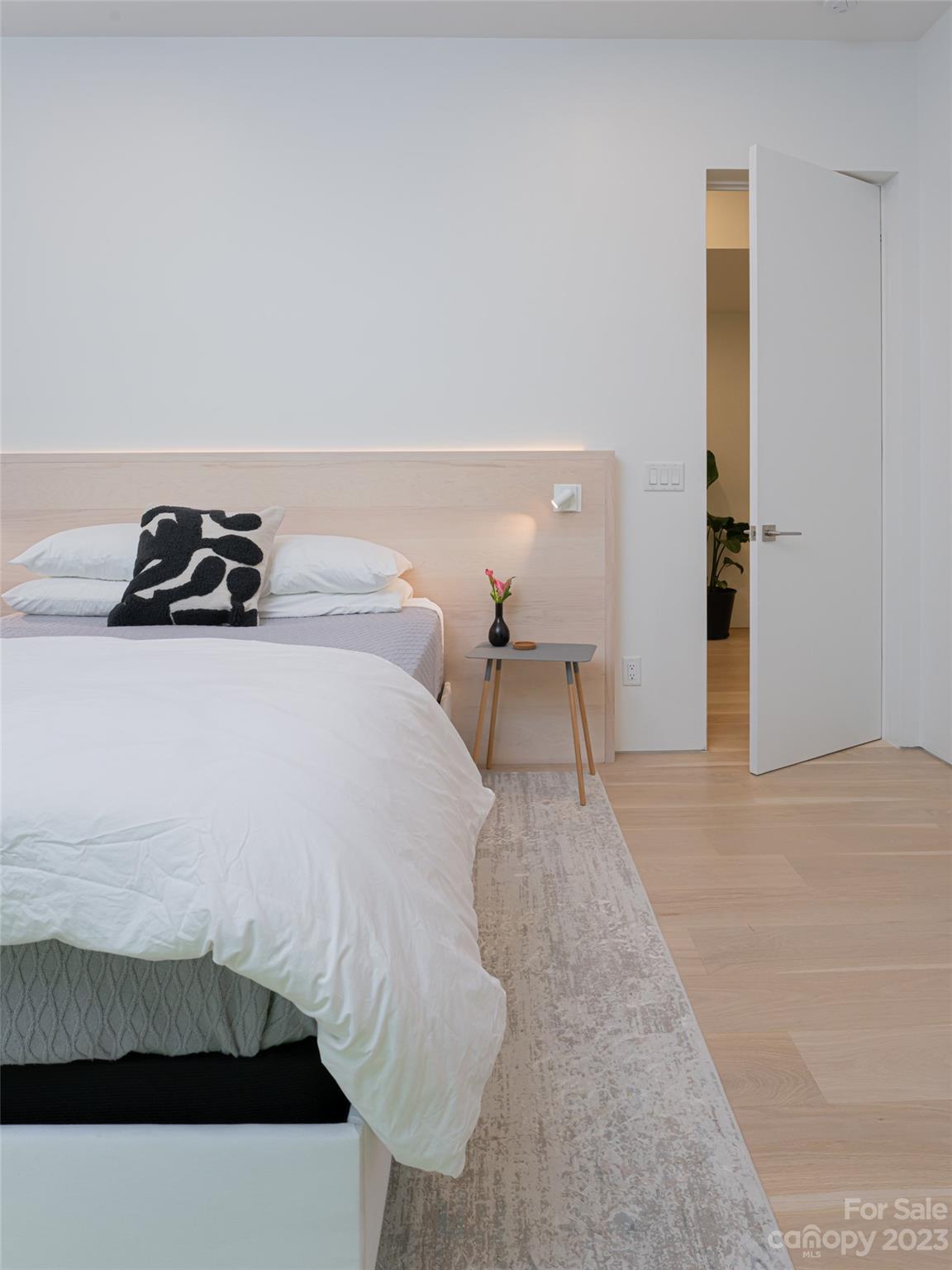 Reynolds Mountain - Residential